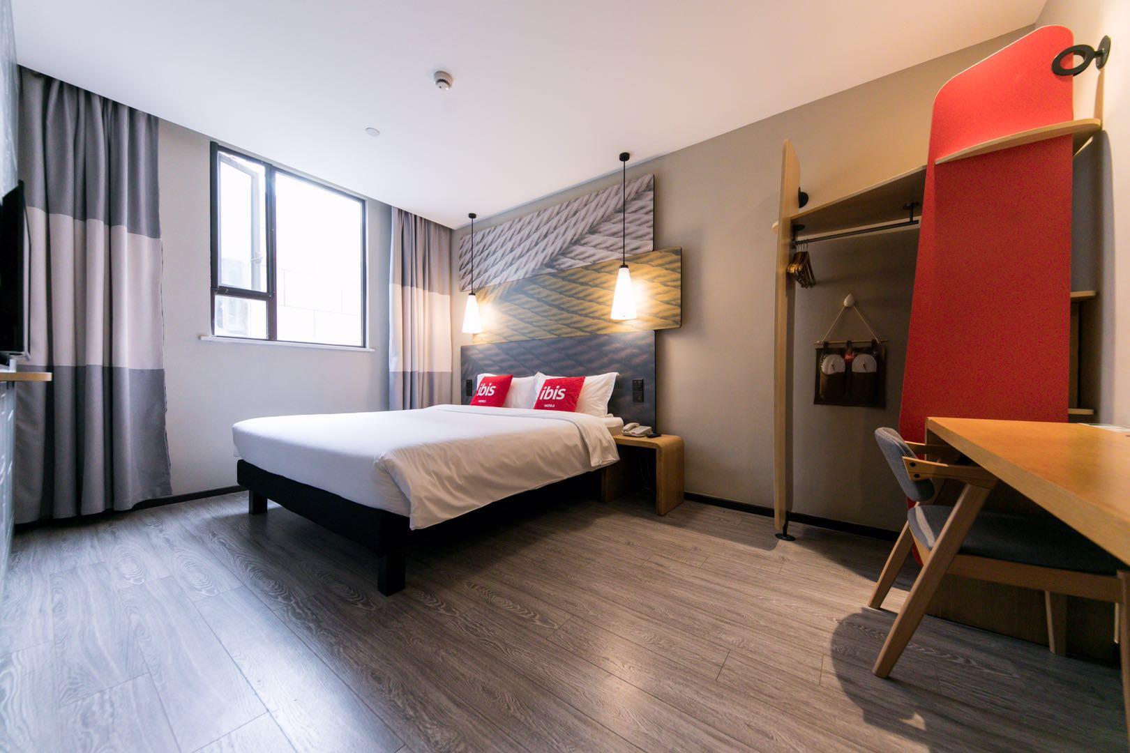 Ibis Shanghai Gubei Экстерьер фото