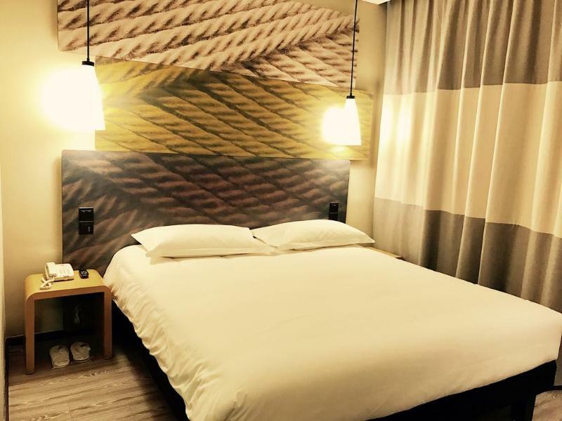 Ibis Shanghai Gubei Экстерьер фото